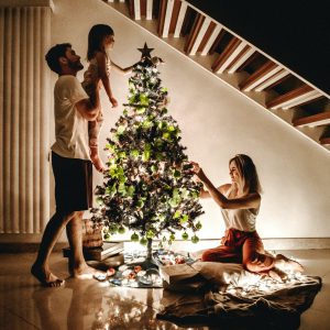 Wir bedanken uns für Ihre Treue in 2022 und wünschen Ihnen und Ihren Familien fröhliche Weihnachten!